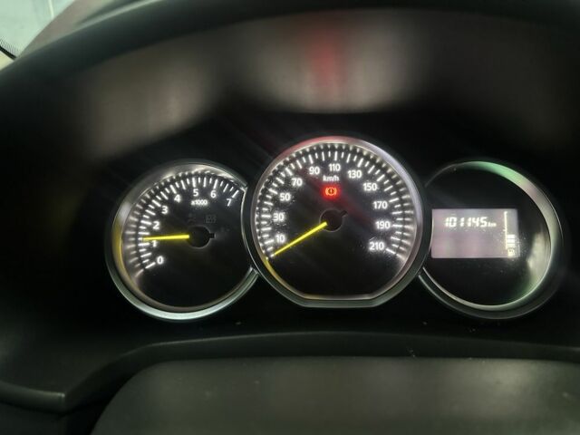 Белый Рено Сандеро, объемом двигателя 0.9 л и пробегом 100 тыс. км за 8999 $, фото 7 на Automoto.ua