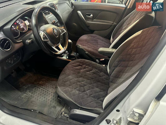 Белый Рено Сандеро, объемом двигателя 0.9 л и пробегом 101 тыс. км за 9550 $, фото 11 на Automoto.ua