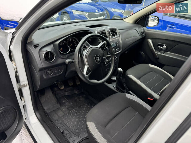 Белый Рено Сандеро, объемом двигателя 1.46 л и пробегом 89 тыс. км за 12048 $, фото 5 на Automoto.ua