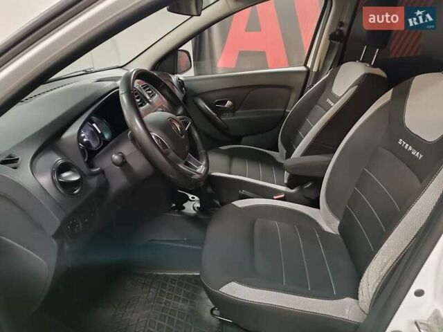 Белый Рено Сандеро, объемом двигателя 1.46 л и пробегом 191 тыс. км за 9200 $, фото 5 на Automoto.ua