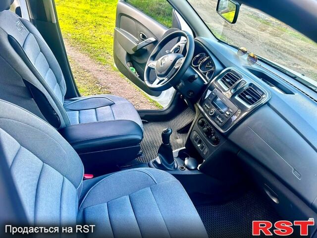 Білий Рено Сандеро, об'ємом двигуна 1 л та пробігом 53 тис. км за 9600 $, фото 2 на Automoto.ua