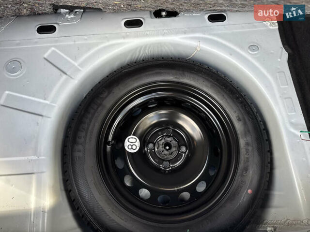 Белый Рено Сандеро, объемом двигателя 1.46 л и пробегом 75 тыс. км за 10800 $, фото 16 на Automoto.ua