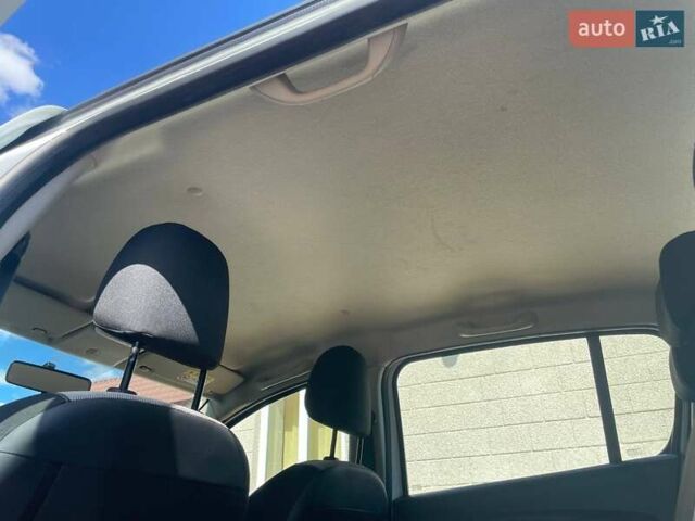 Рено Сандеро 2021 в Кривом Озере на Automoto.ua Белый Рено Сандеро, объемом двигателя 0.9 л и пробегом 64 тыс. км за 10000 $, фото 10 на Automoto.ua
