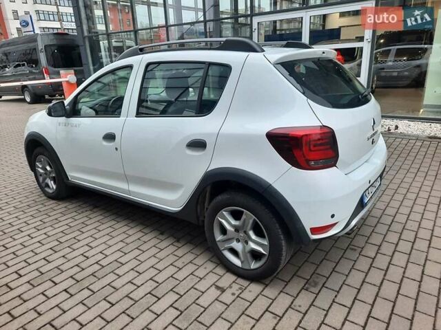 Белый Рено Сандеро, объемом двигателя 0.9 л и пробегом 108 тыс. км за 9999 $, фото 3 на Automoto.ua