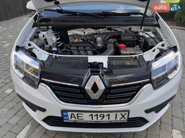 Белый Рено Сандеро, объемом двигателя 1 л и пробегом 131 тыс. км за 9800 $, фото 39 на Automoto.ua