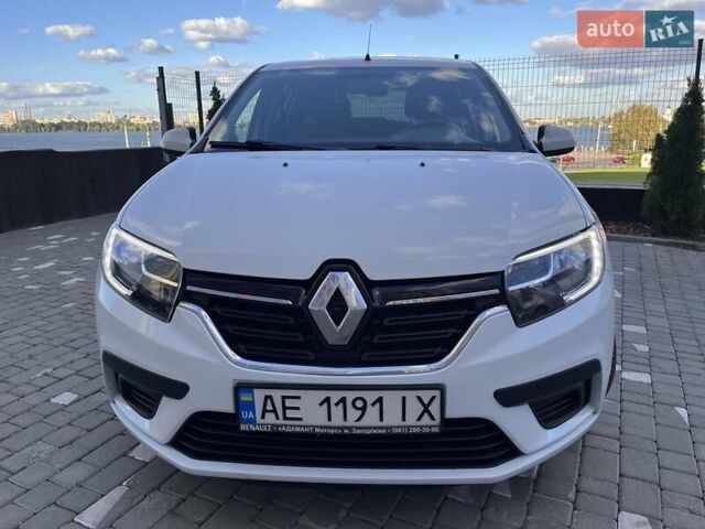 Белый Рено Сандеро, объемом двигателя 1 л и пробегом 131 тыс. км за 9800 $, фото 40 на Automoto.ua