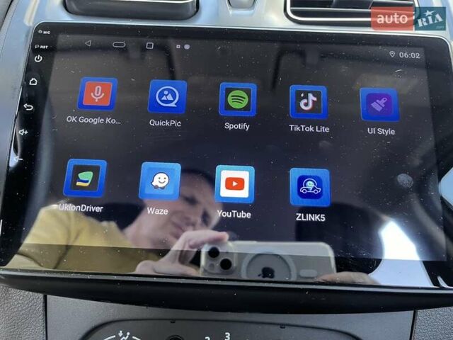 Белый Рено Сандеро, объемом двигателя 1 л и пробегом 131 тыс. км за 9800 $, фото 32 на Automoto.ua