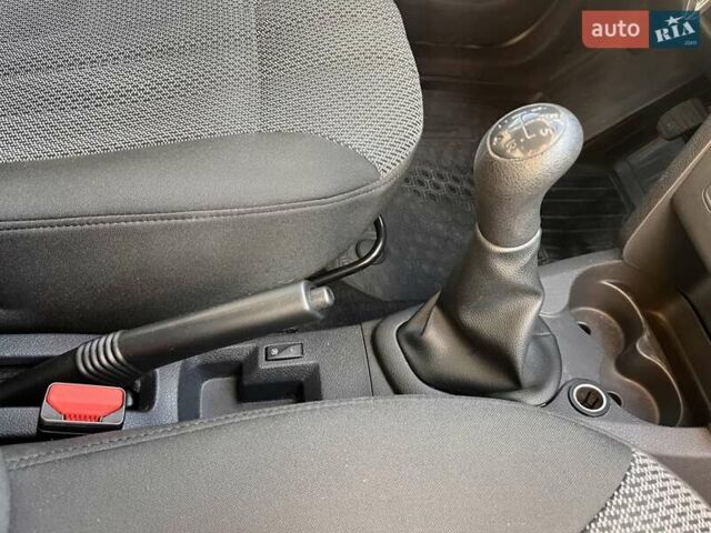 Белый Рено Сандеро, объемом двигателя 1 л и пробегом 131 тыс. км за 9800 $, фото 17 на Automoto.ua