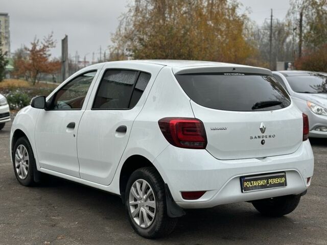 Белый Рено Сандеро, объемом двигателя 1 л и пробегом 51 тыс. км за 8000 $, фото 3 на Automoto.ua