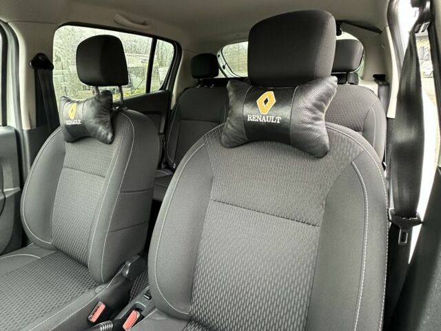 Белый Рено Сандеро, объемом двигателя 1 л и пробегом 51 тыс. км за 8000 $, фото 13 на Automoto.ua