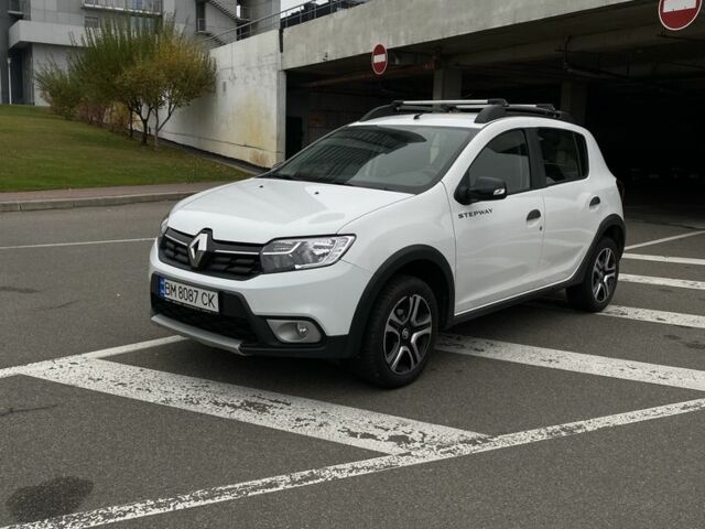 Белый Рено Сандеро, объемом двигателя 1.5 л и пробегом 58 тыс. км за 13300 $, фото 2 на Automoto.ua