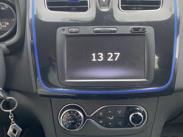 Белый Рено Сандеро, объемом двигателя 1.5 л и пробегом 58 тыс. км за 13300 $, фото 4 на Automoto.ua