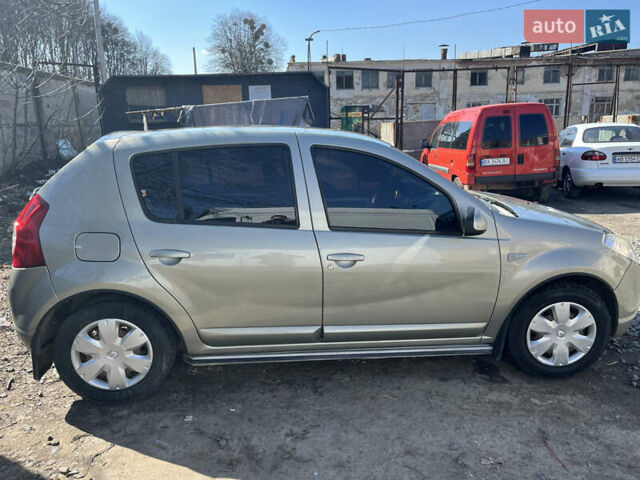 Бежевий Рено Сандеро, об'ємом двигуна 1.6 л та пробігом 234 тис. км за 5600 $, фото 8 на Automoto.ua