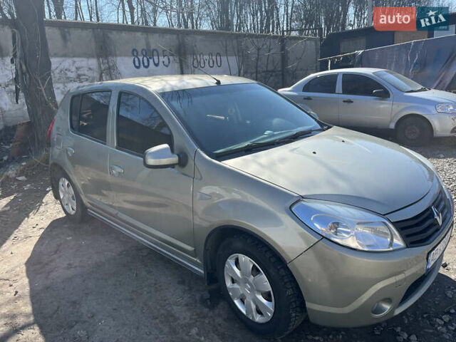 Бежевий Рено Сандеро, об'ємом двигуна 1.6 л та пробігом 234 тис. км за 5600 $, фото 10 на Automoto.ua