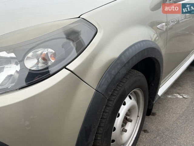 Бежевый Рено Сандеро, объемом двигателя 1.6 л и пробегом 140 тыс. км за 6700 $, фото 25 на Automoto.ua