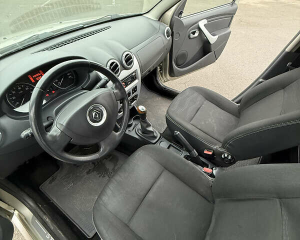 Бежевый Рено Сандеро, объемом двигателя 1.6 л и пробегом 140 тыс. км за 6700 $, фото 39 на Automoto.ua