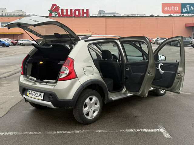 Бежевый Рено Сандеро, объемом двигателя 1.6 л и пробегом 140 тыс. км за 6700 $, фото 18 на Automoto.ua