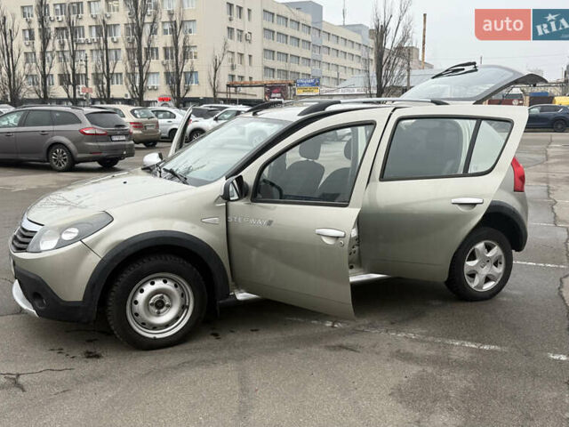 Бежевый Рено Сандеро, объемом двигателя 1.6 л и пробегом 140 тыс. км за 6700 $, фото 14 на Automoto.ua