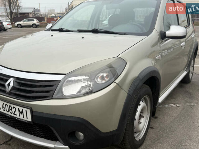 Бежевый Рено Сандеро, объемом двигателя 1.6 л и пробегом 140 тыс. км за 6700 $, фото 23 на Automoto.ua