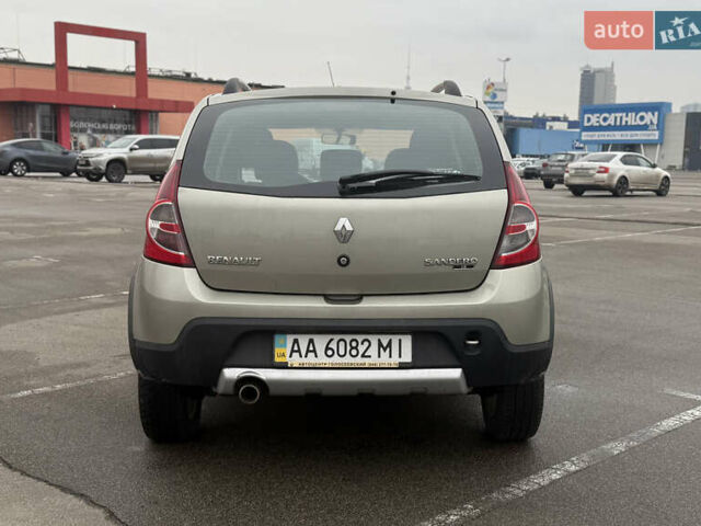 Бежевый Рено Сандеро, объемом двигателя 1.6 л и пробегом 140 тыс. км за 6700 $, фото 8 на Automoto.ua