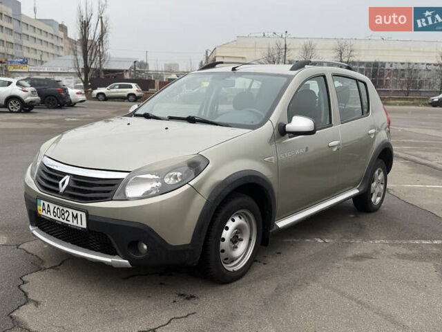 Бежевый Рено Сандеро, объемом двигателя 1.6 л и пробегом 140 тыс. км за 6700 $, фото 4 на Automoto.ua