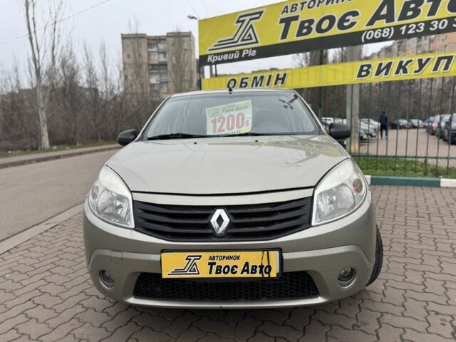 Бежевый Рено Сандеро, объемом двигателя 1.4 л и пробегом 202 тыс. км за 5450 $, фото 1 на Automoto.ua