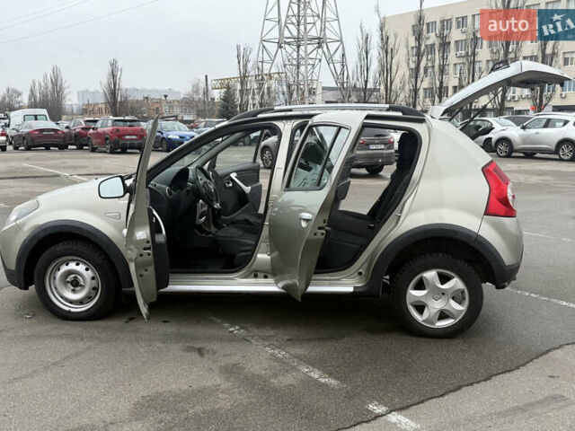 Бежевый Рено Сандеро, объемом двигателя 1.6 л и пробегом 140 тыс. км за 6700 $, фото 15 на Automoto.ua