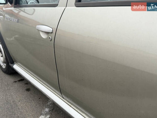 Бежевый Рено Сандеро, объемом двигателя 1.6 л и пробегом 140 тыс. км за 6700 $, фото 29 на Automoto.ua