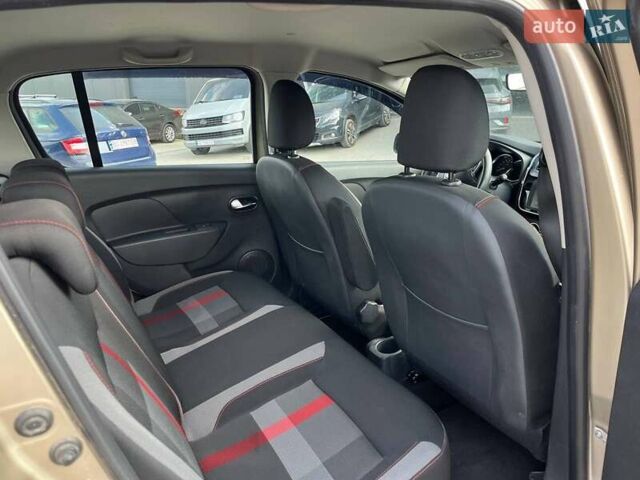 Бежевий Рено Сандеро, об'ємом двигуна 1.5 л та пробігом 36 тис. км за 12300 $, фото 12 на Automoto.ua