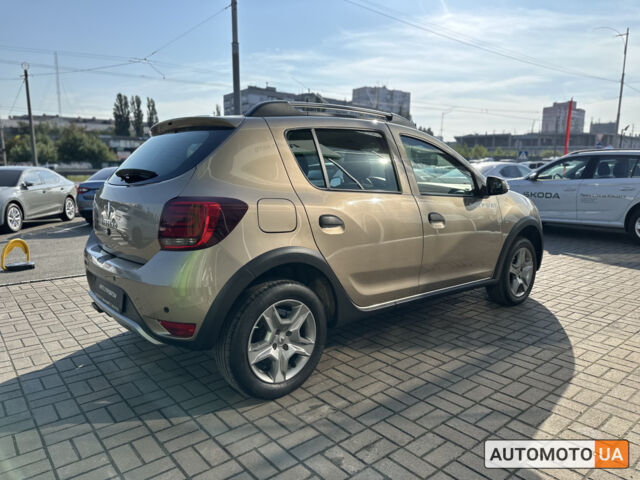 Бежевий Рено Сандеро, об'ємом двигуна 1 л та пробігом 60 тис. км за 10700 $, фото 7 на Automoto.ua