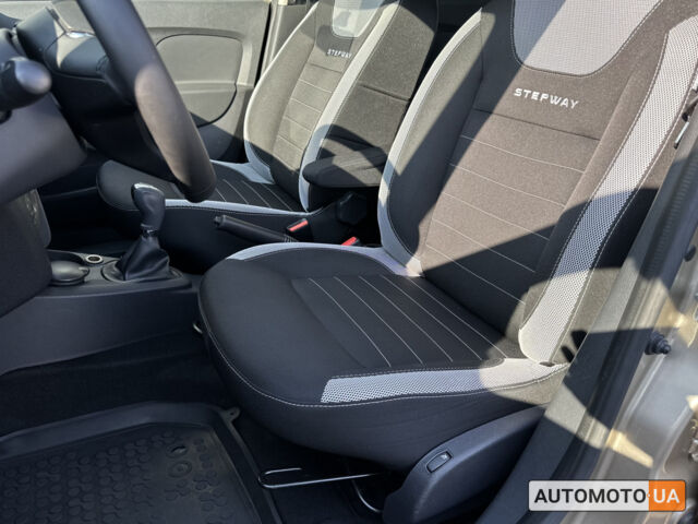 Бежевий Рено Сандеро, об'ємом двигуна 1 л та пробігом 60 тис. км за 10700 $, фото 20 на Automoto.ua