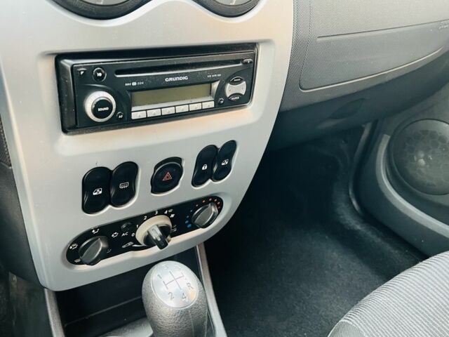 Рено Сандеро 2008 в Буче на Automoto.ua Черный Рено Сандеро, объемом двигателя 1.6 л и пробегом 167 тыс. км за 5499 $, фото 10 на Automoto.ua