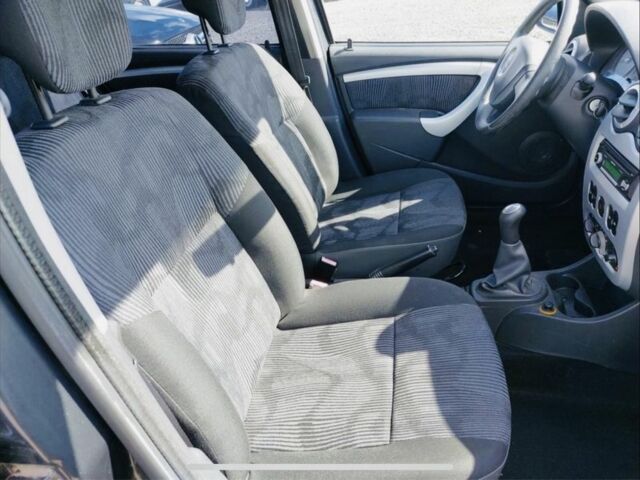 Рено Сандеро 2008 в Буче на Automoto.ua Черный Рено Сандеро, объемом двигателя 1.6 л и пробегом 167 тыс. км за 5499 $, фото 12 на Automoto.ua