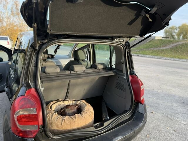 Черный Рено Сандеро, объемом двигателя 1.1 л и пробегом 120 тыс. км за 3900 $, фото 16 на Automoto.ua