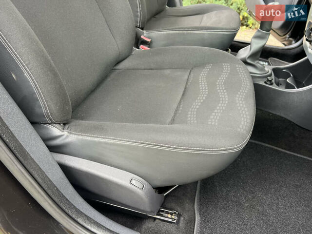 Чорний Рено Сандеро, об'ємом двигуна 1.6 л та пробігом 81 тис. км за 8700 $, фото 75 на Automoto.ua