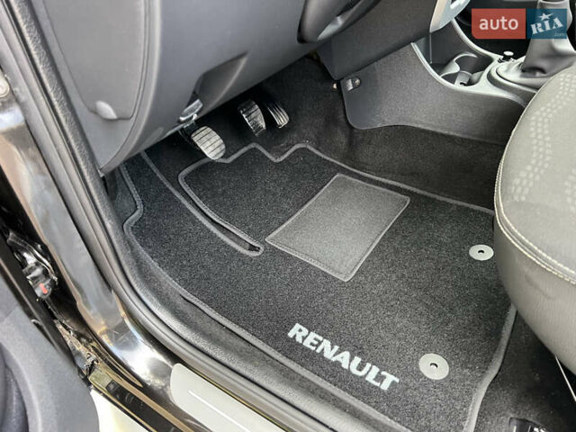 Чорний Рено Сандеро, об'ємом двигуна 1.6 л та пробігом 81 тис. км за 8700 $, фото 30 на Automoto.ua