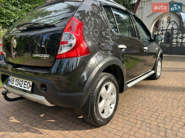Чорний Рено Сандеро, об'ємом двигуна 1.6 л та пробігом 81 тис. км за 8700 $, фото 99 на Automoto.ua