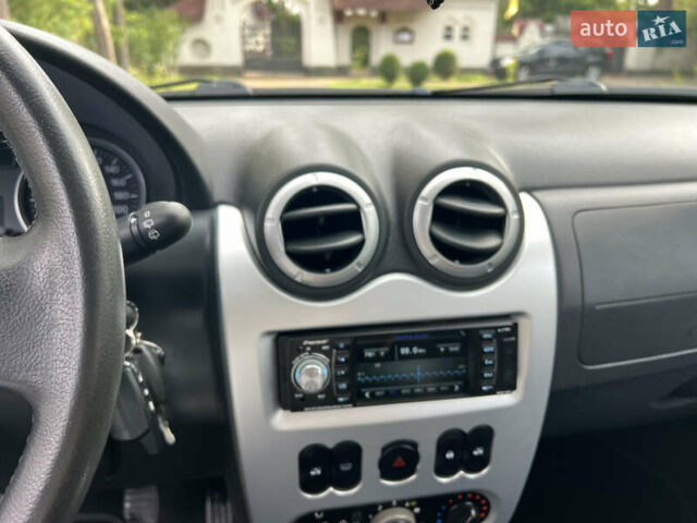 Чорний Рено Сандеро, об'ємом двигуна 1.6 л та пробігом 81 тис. км за 8700 $, фото 49 на Automoto.ua