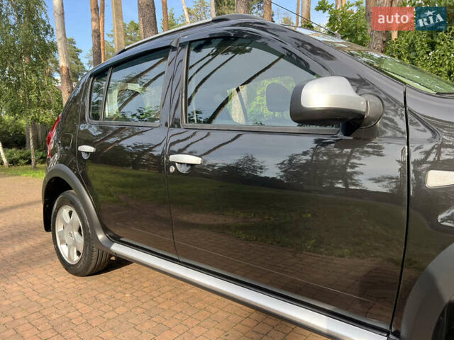 Чорний Рено Сандеро, об'ємом двигуна 1.6 л та пробігом 81 тис. км за 8700 $, фото 89 на Automoto.ua