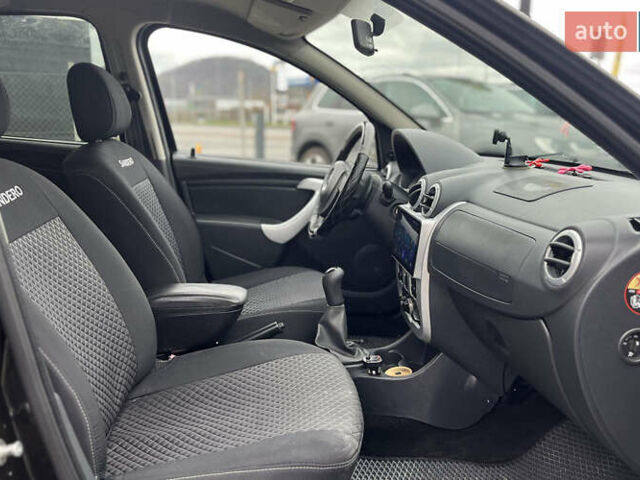 Чорний Рено Сандеро, об'ємом двигуна 1.6 л та пробігом 137 тис. км за 7200 $, фото 19 на Automoto.ua