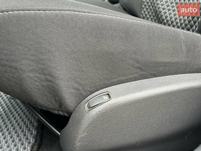 Чорний Рено Сандеро, об'ємом двигуна 1.6 л та пробігом 137 тис. км за 7200 $, фото 15 на Automoto.ua