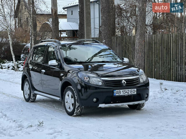 Черный Рено Сандеро, объемом двигателя 1.6 л и пробегом 79 тыс. км за 8850 $, фото 2 на Automoto.ua