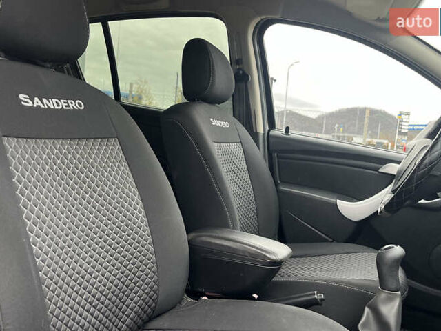 Чорний Рено Сандеро, об'ємом двигуна 1.6 л та пробігом 137 тис. км за 7200 $, фото 18 на Automoto.ua