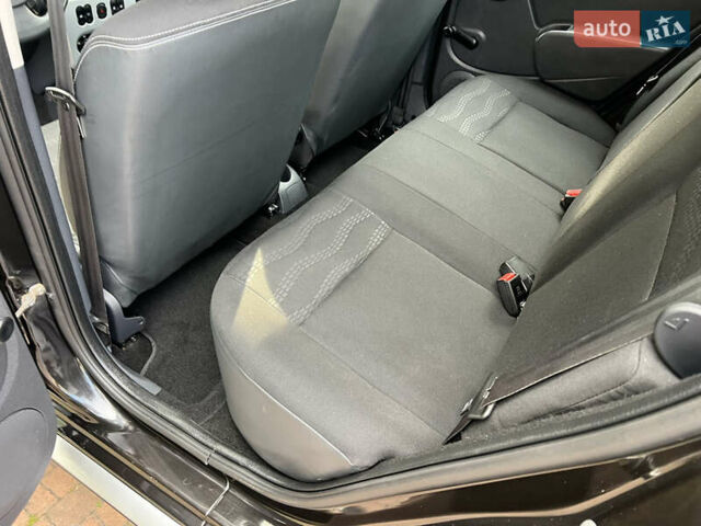 Чорний Рено Сандеро, об'ємом двигуна 1.6 л та пробігом 81 тис. км за 8700 $, фото 60 на Automoto.ua