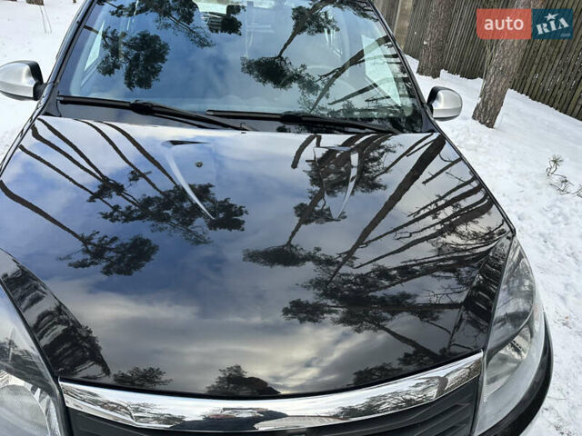 Черный Рено Сандеро, объемом двигателя 1.6 л и пробегом 79 тыс. км за 8850 $, фото 15 на Automoto.ua