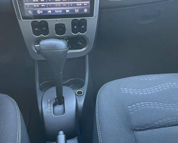 Черный Рено Сандеро, объемом двигателя 1.6 л и пробегом 98 тыс. км за 6600 $, фото 1 на Automoto.ua