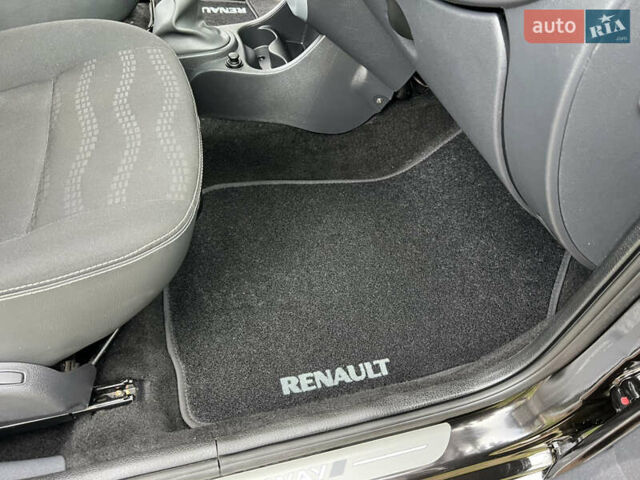 Чорний Рено Сандеро, об'ємом двигуна 1.6 л та пробігом 81 тис. км за 8700 $, фото 74 на Automoto.ua
