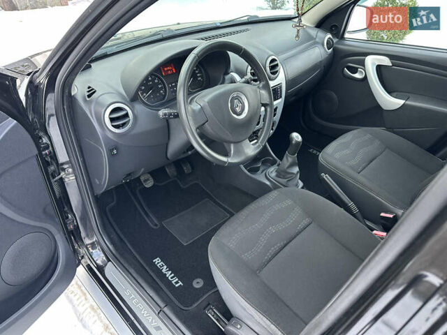 Черный Рено Сандеро, объемом двигателя 1.6 л и пробегом 79 тыс. км за 8850 $, фото 41 на Automoto.ua