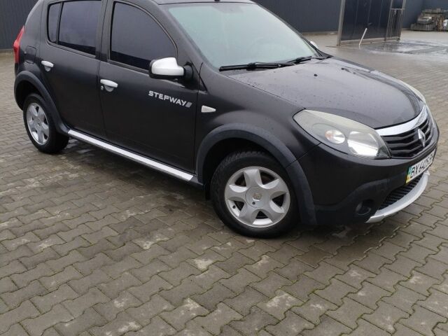 Черный Рено Сандеро, объемом двигателя 0 л и пробегом 60 тыс. км за 7299 $, фото 2 на Automoto.ua