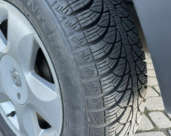 Черный Рено Сандеро, объемом двигателя 1.6 л и пробегом 98 тыс. км за 6600 $, фото 13 на Automoto.ua